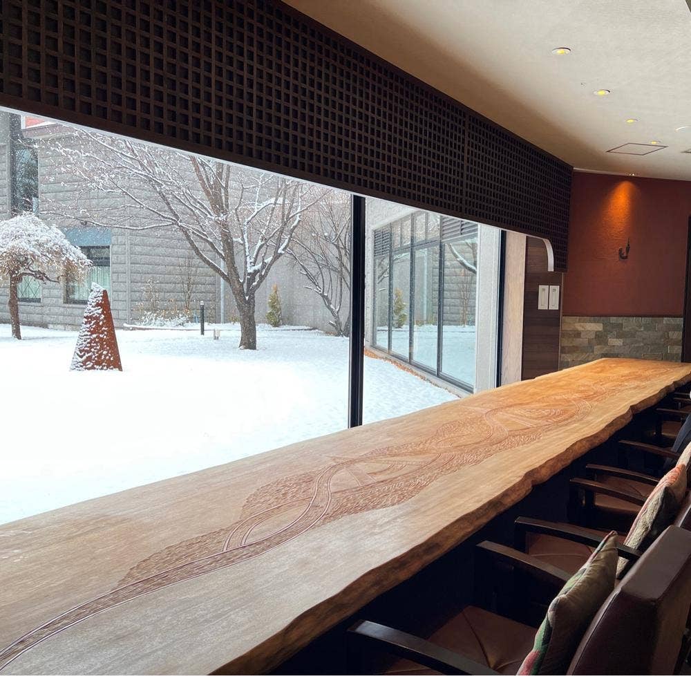 ラウンジバー 縄文 北天の丘