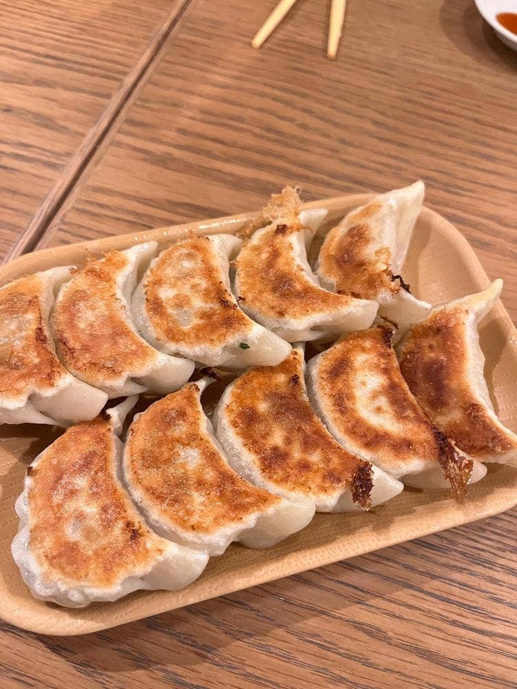 あご出汁餃子ゆでタンさんじ 中洲店