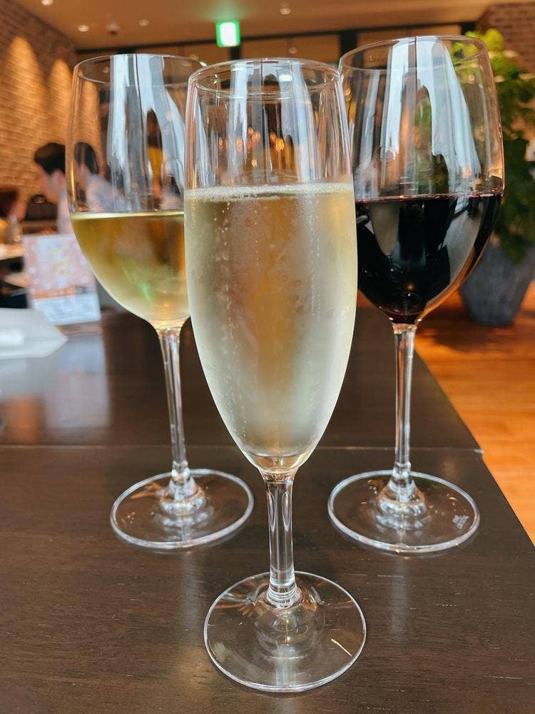 Bar & Dining TORRENT