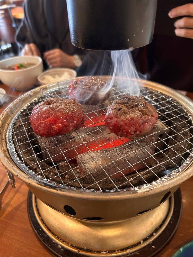 炭火焼肉 たくみ