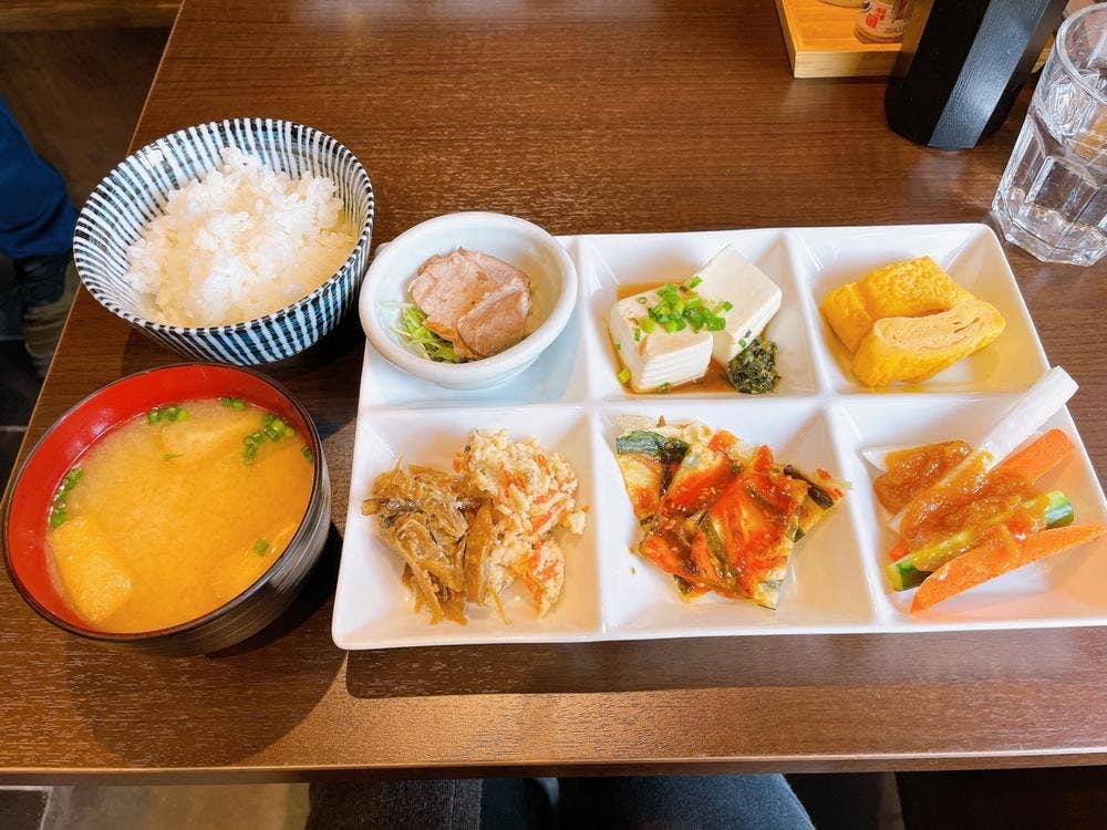 家庭料理 おばんざい なゆな