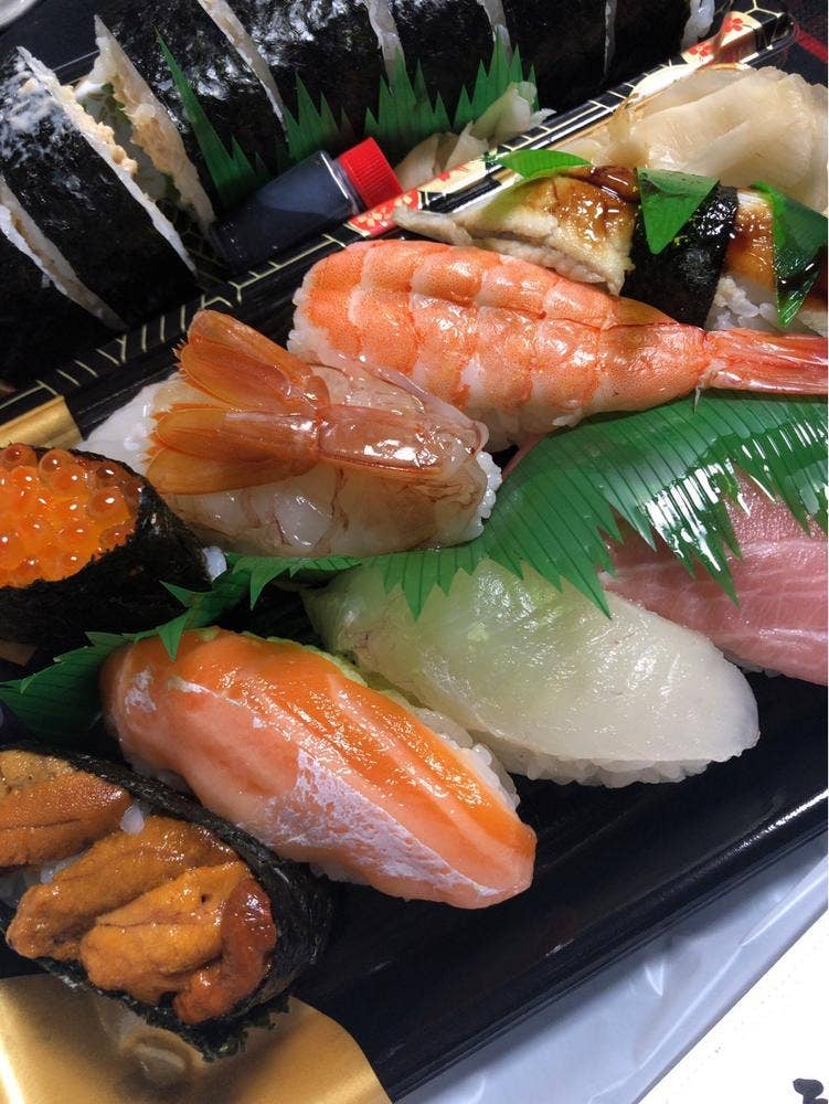 丸勝寿し春日店