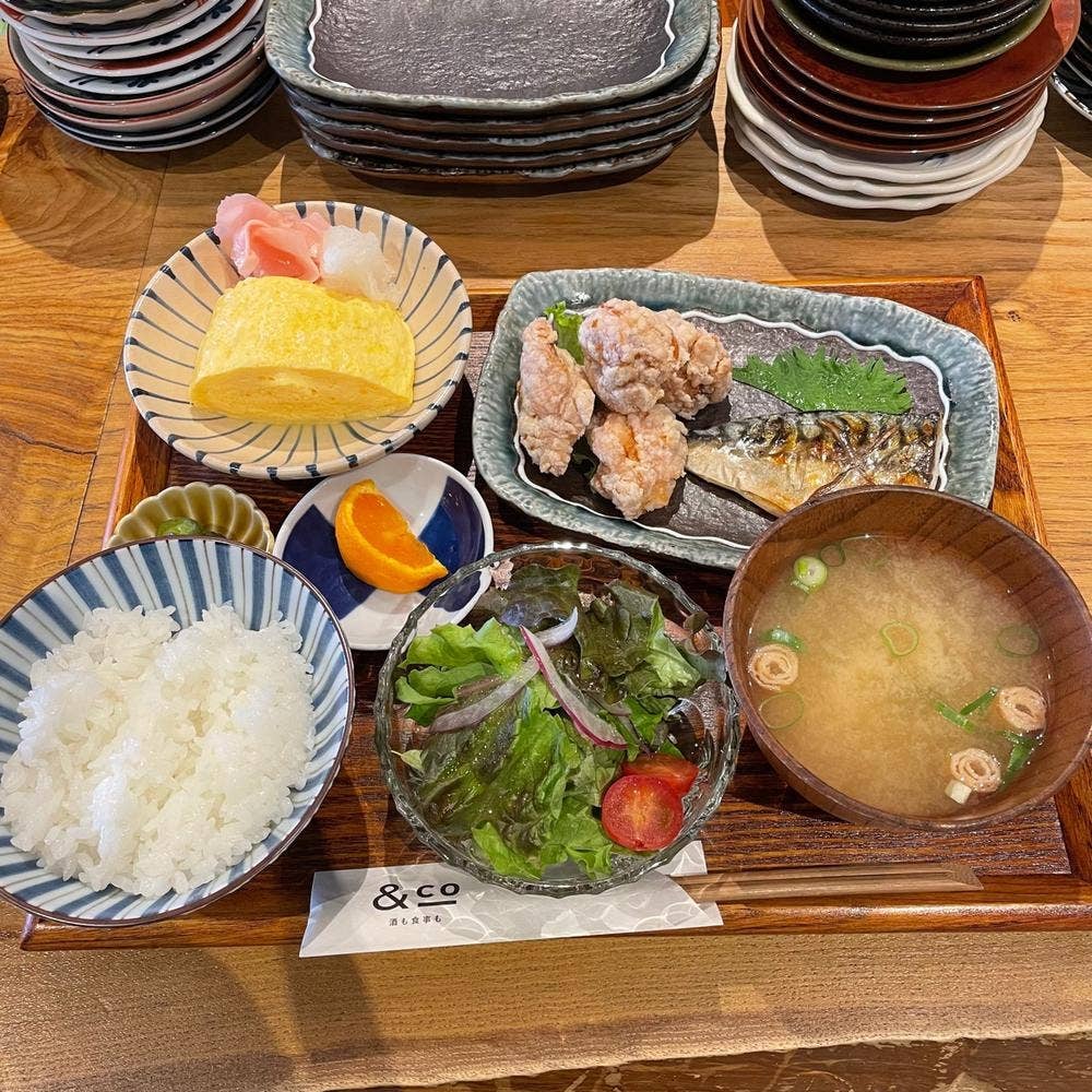 and Co- 酒も食事も