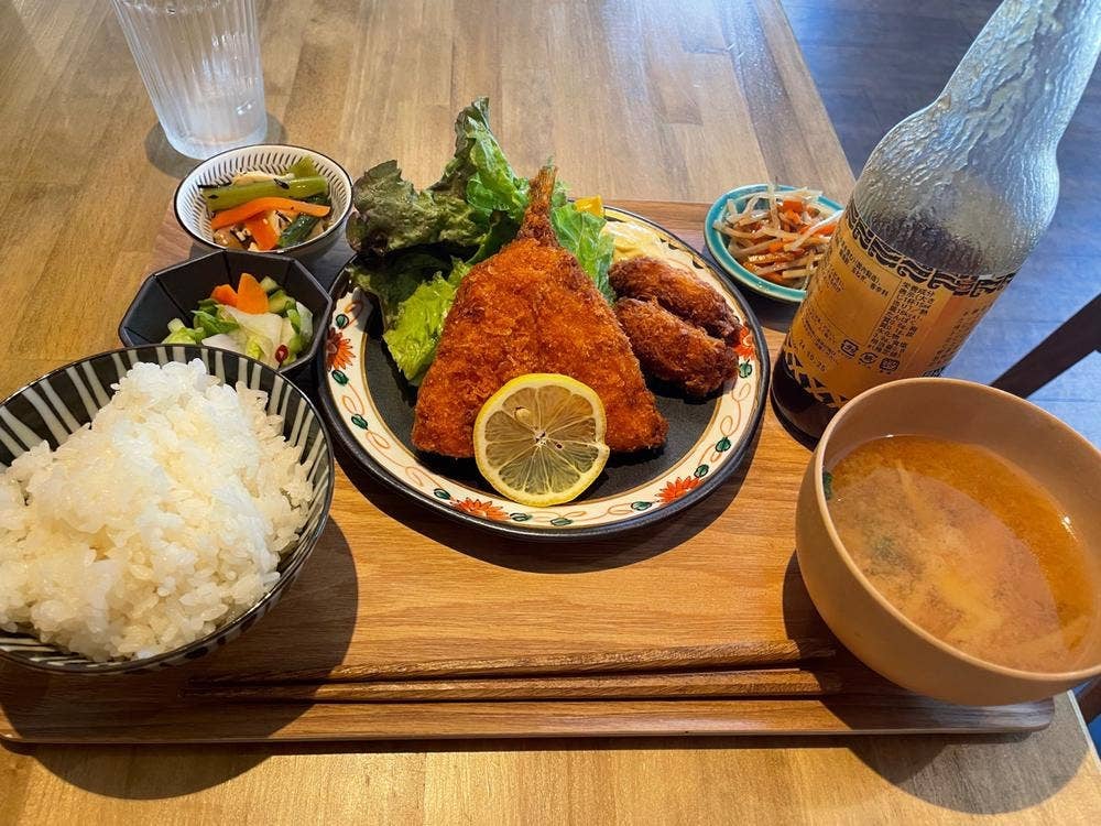 ナカガミ食堂