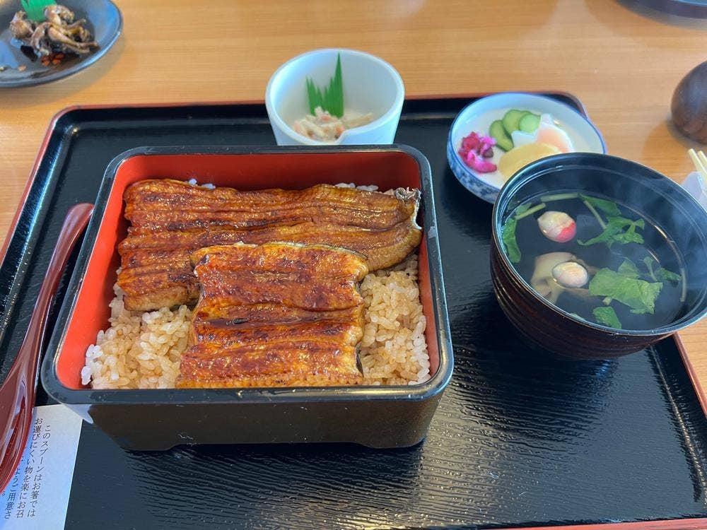 和食と名代うなぎの新見世