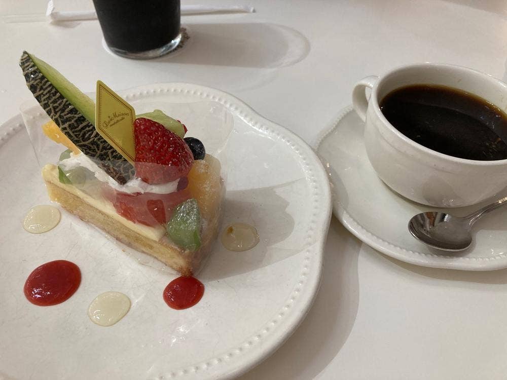 La Maison ensoleille table ゲートシティ大崎店