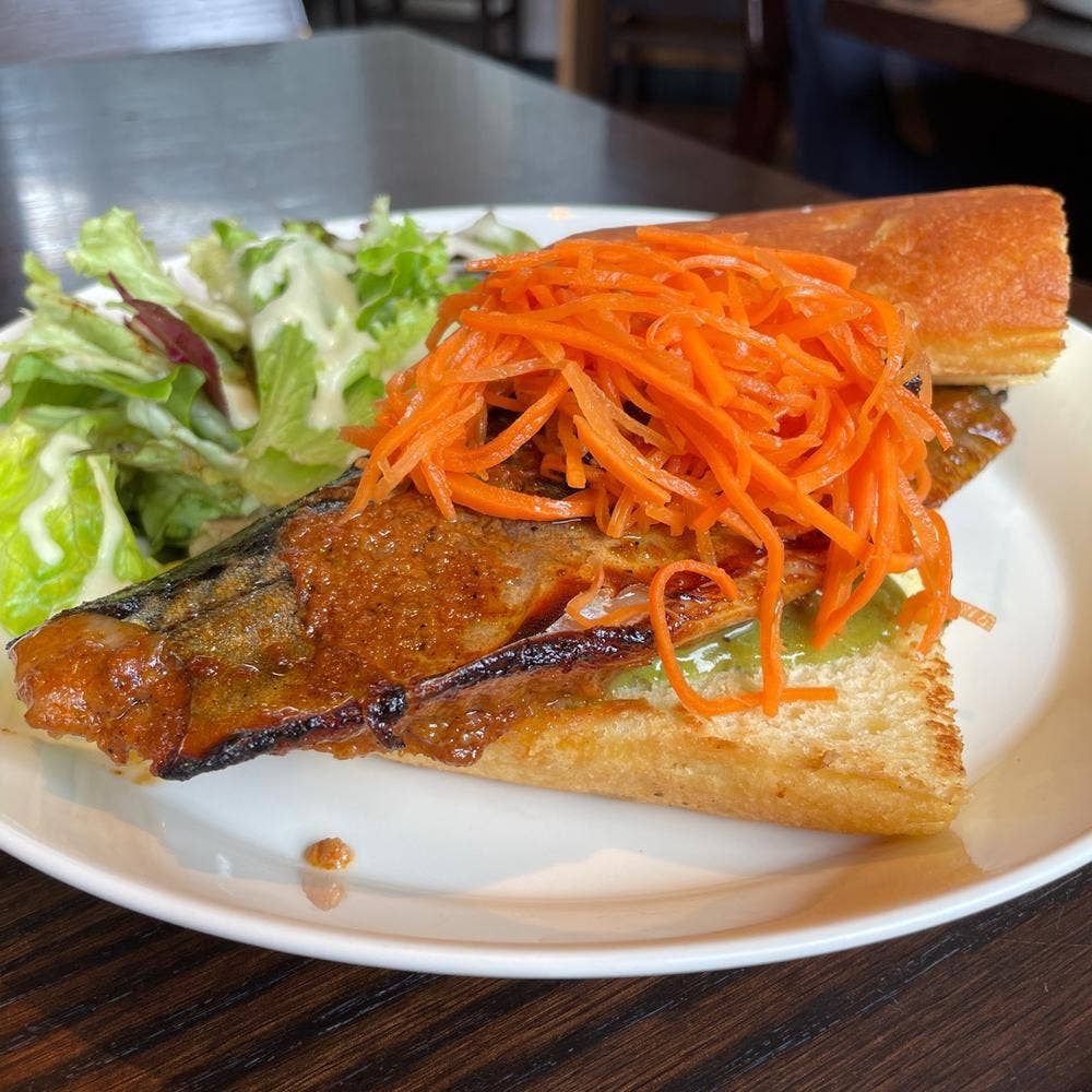 ベーカリー&カフェ 沢村 広尾プラザ