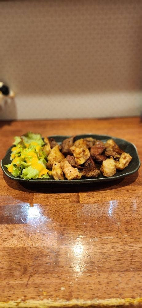 ホルモン焼きおかだ