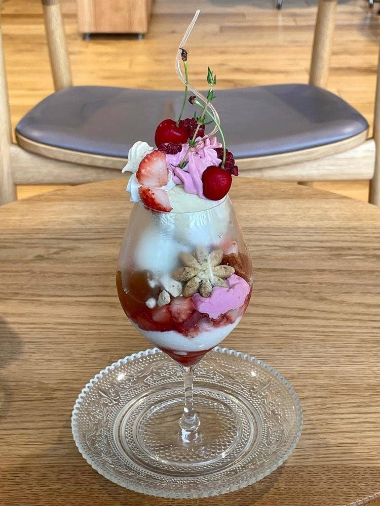 CAFE CHARLOTTE