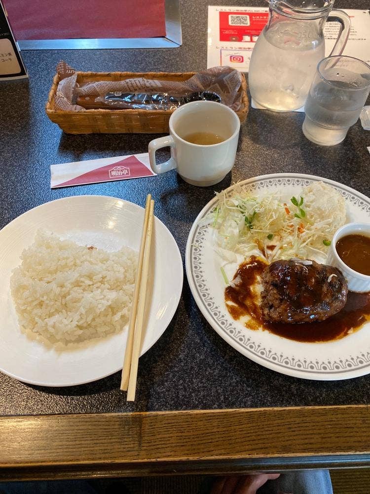 レストラン明治亭