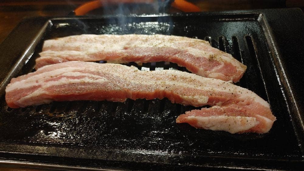 焼肉酒場 蜂ヤ