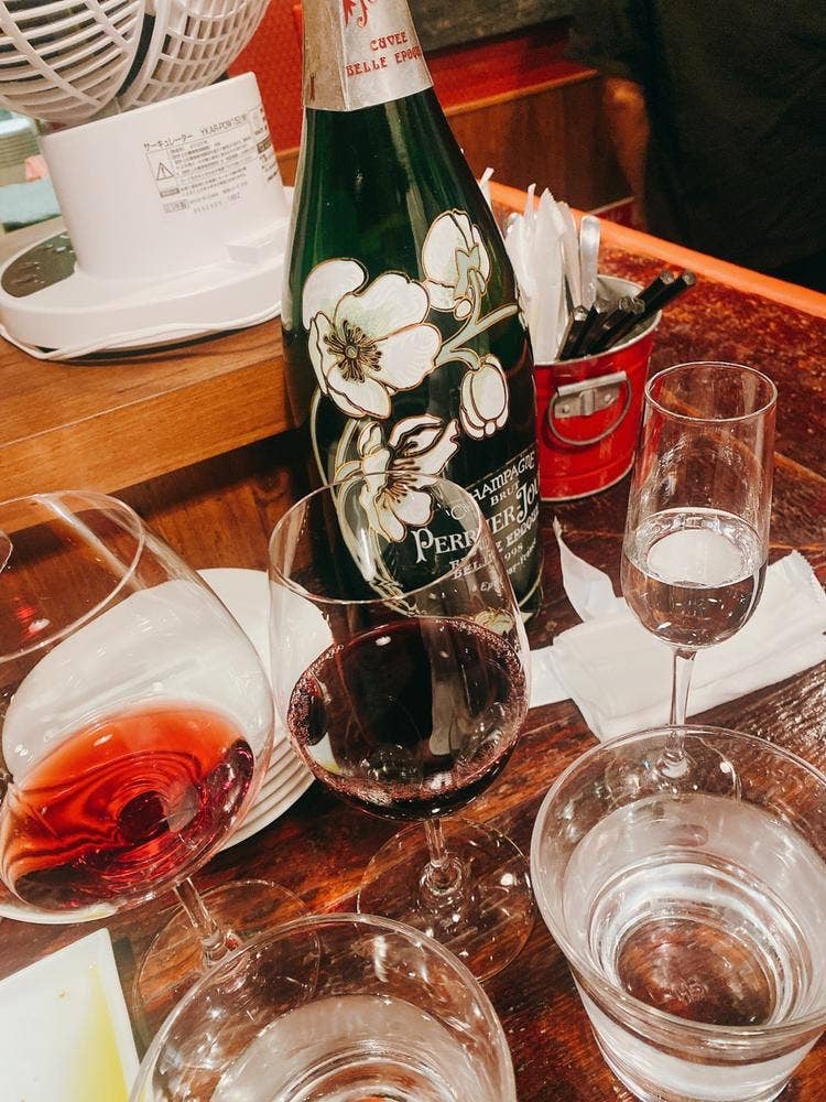 角打ワイン 利三郎