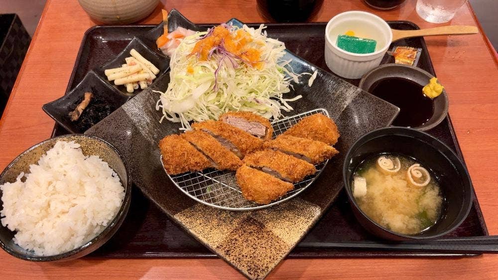 とんかつ ながた園 さんプラザ店