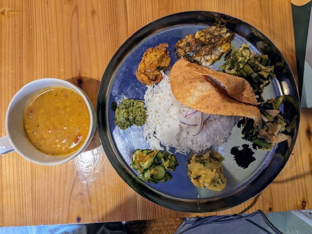 アジアンバル ロイの食堂