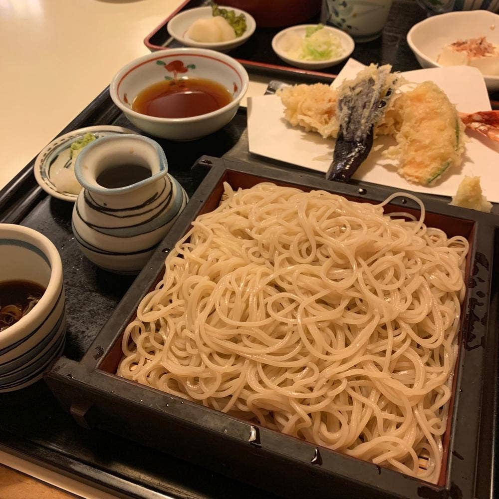 じんじゃ前更科