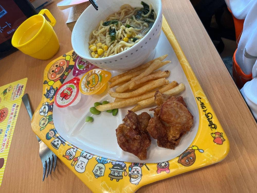 Cafe レストラン ガスト 大東栄和店