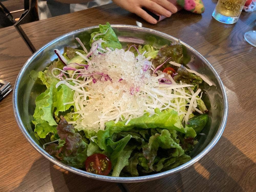 炭火とワイン 巴里食堂