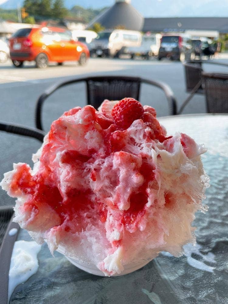 天然氷のかき氷 蔵元八義 道の駅はくしゅうエブリ前