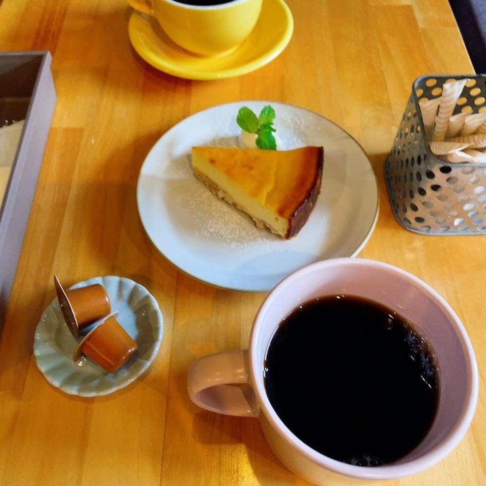 SUNNY COFFEE