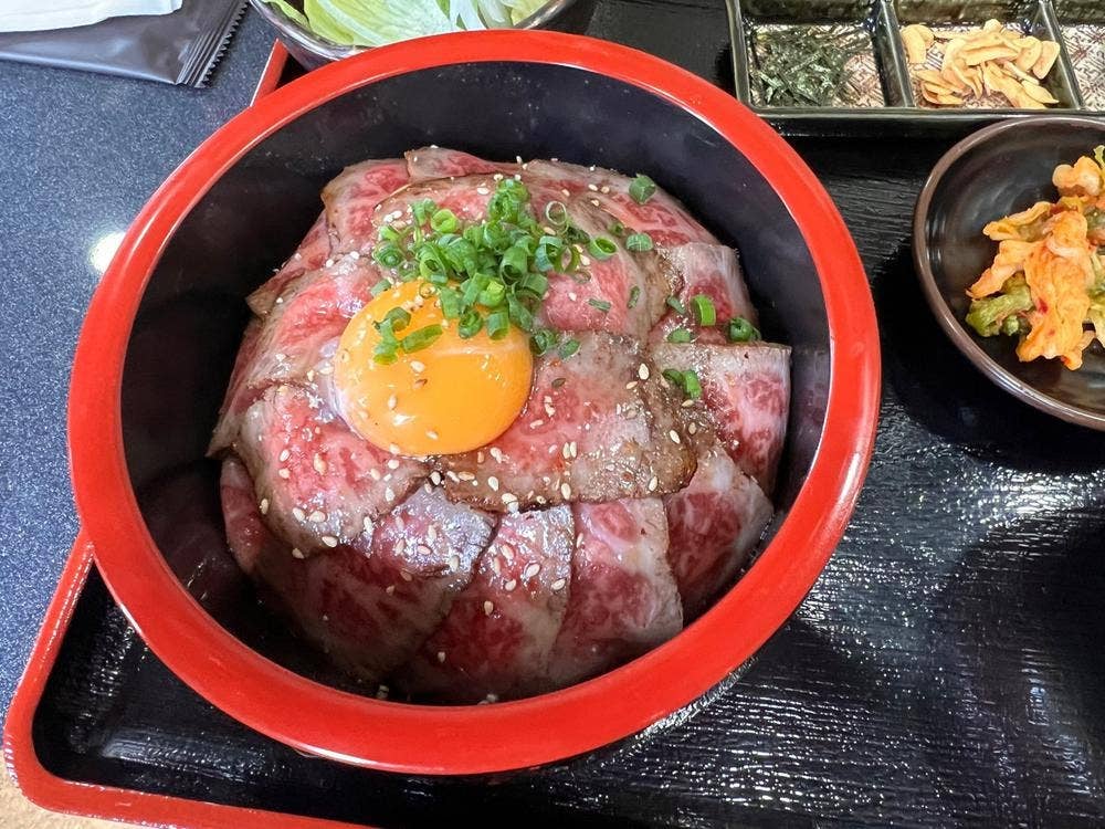 焼肉 まるたつ