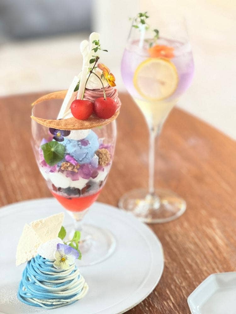 お茶とお花とモンブラン