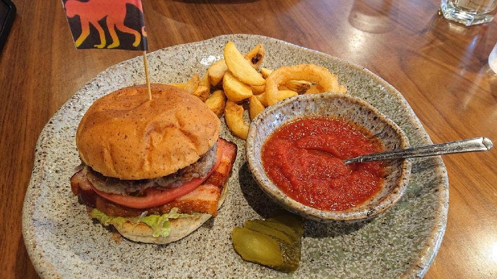 Smoky Monkey Hamburger & More