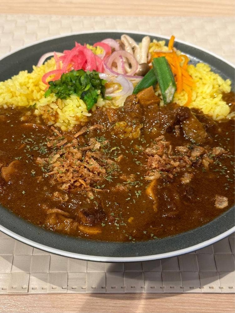 SPICE SALON TO-la-la
