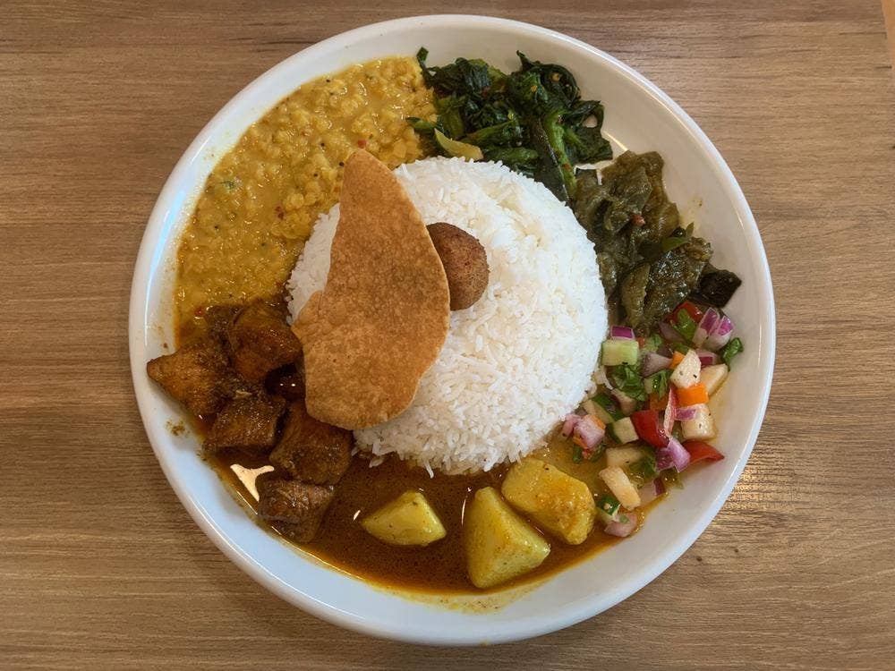 Sri Lankan Restaurant Curry Pot