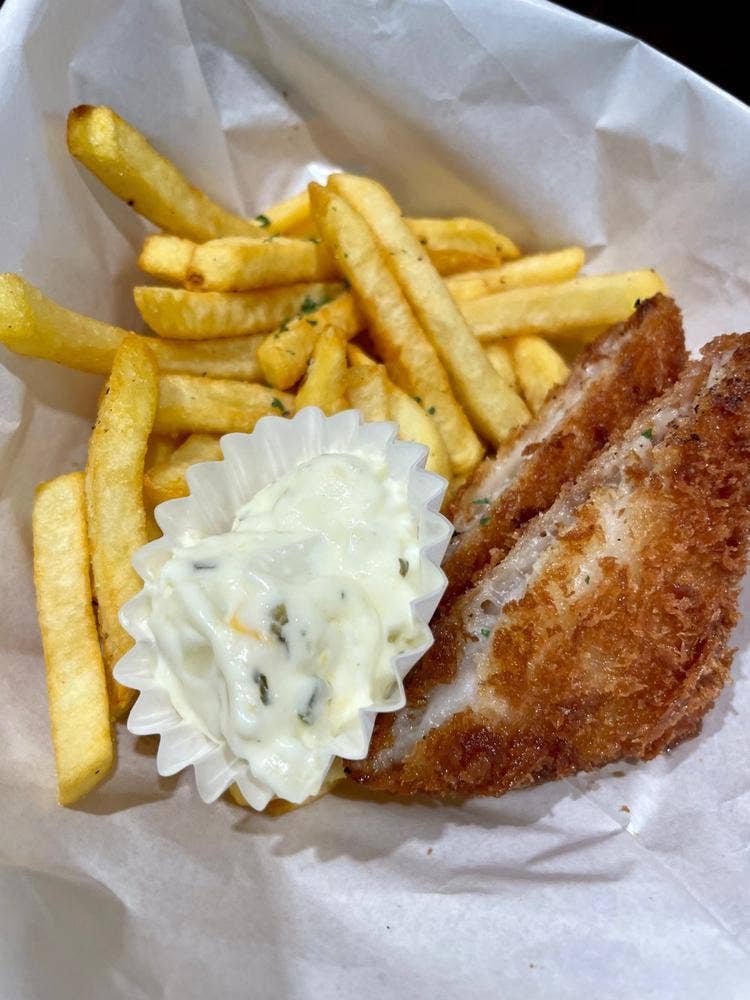 フレッシュネスバーガー 日本橋三井タワー店