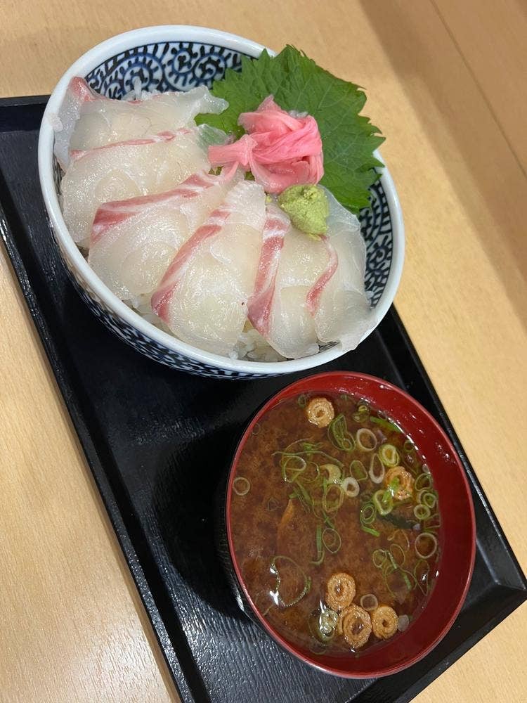 市場食堂 駅前 中央市場店