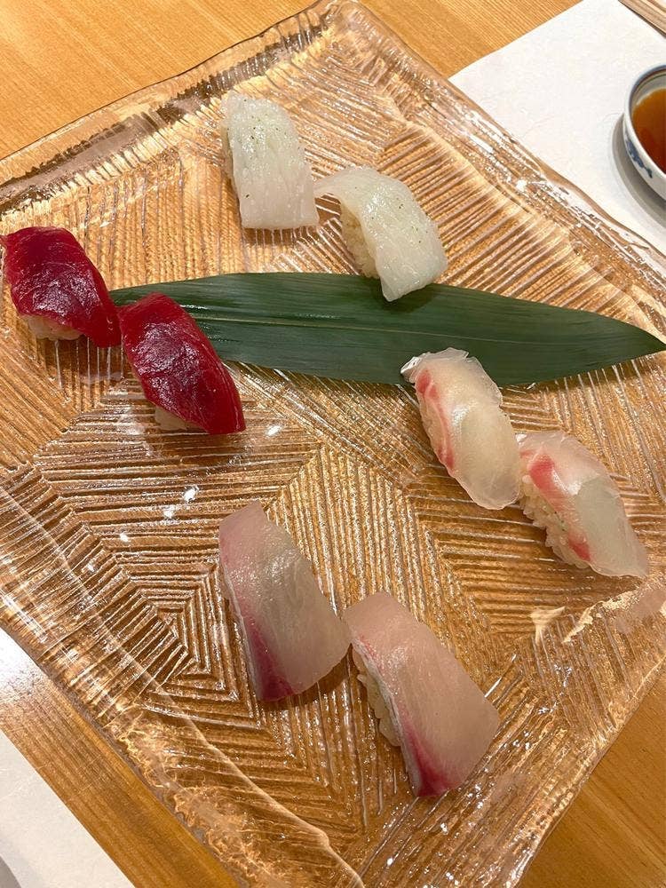 鮨割烹やま中