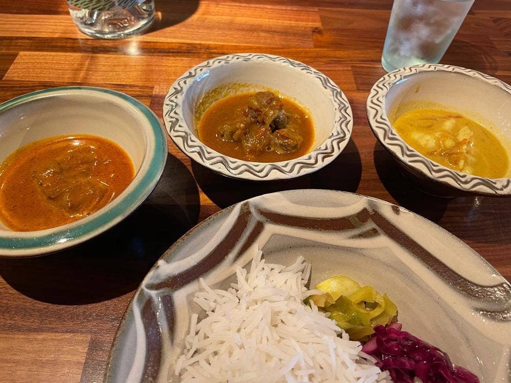 CURRY & NATURAL WINE NEKOCHIGURA-ねこちぐら-