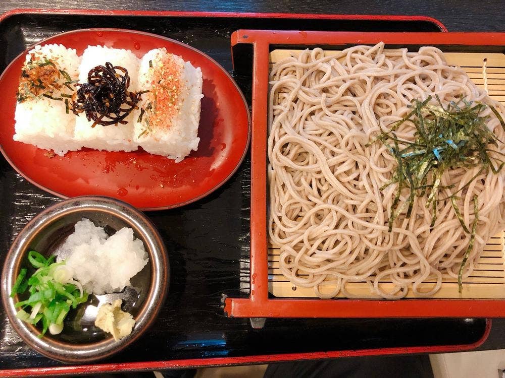 丸万