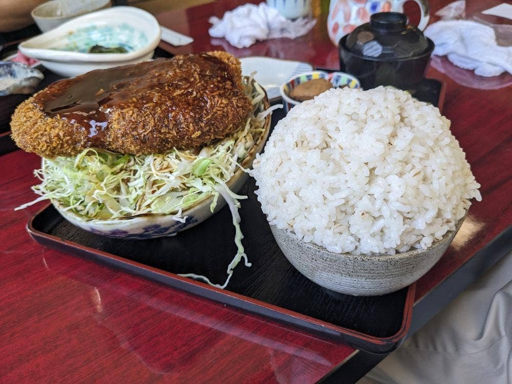 掛川いも汁処 とろろ本丸