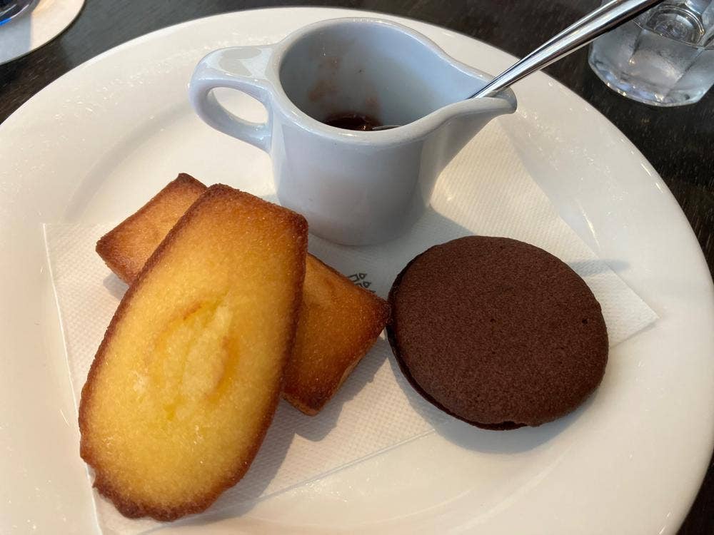 アンリ・シャルパンティエ 酒蔵通り店