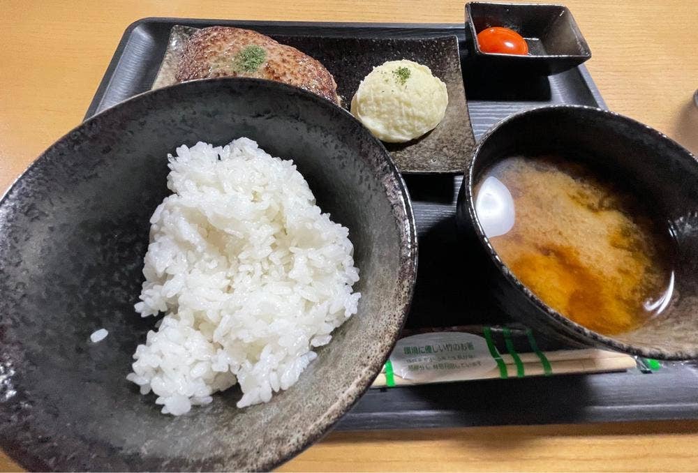 コンナトコロニハンバーグ