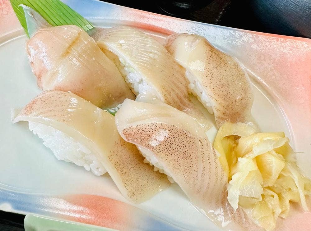 のとや