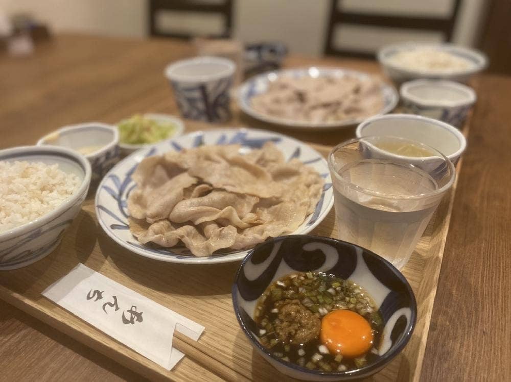あんちすてーき とろろ麦めし 豚楽亭 豊中市役所前店