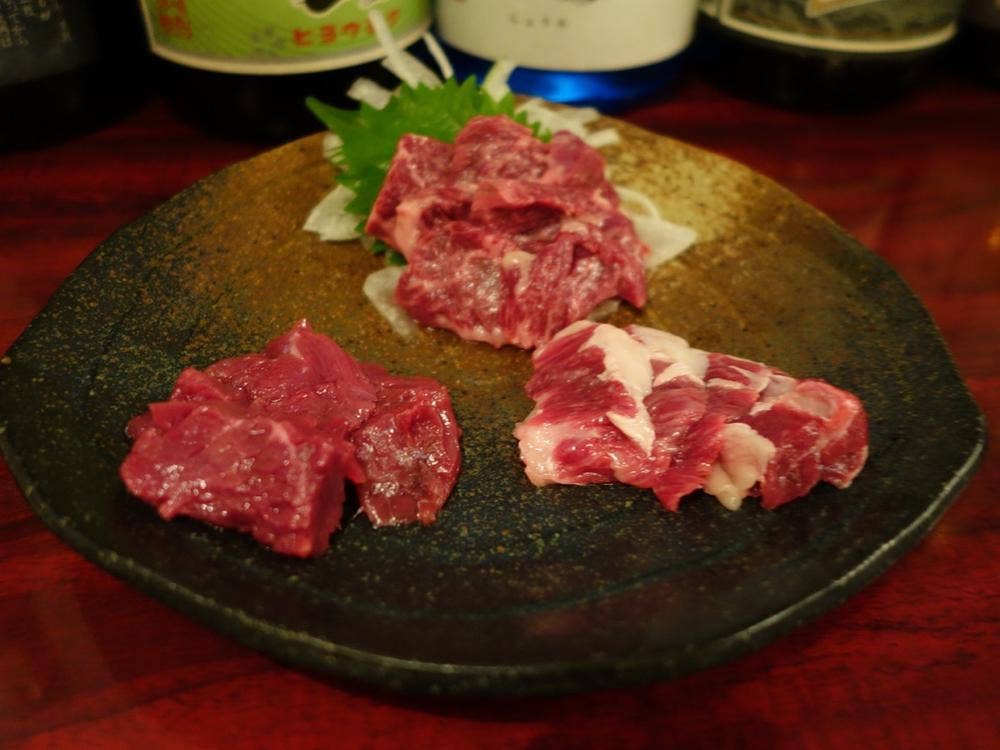 馬刺し専門店 波津馬