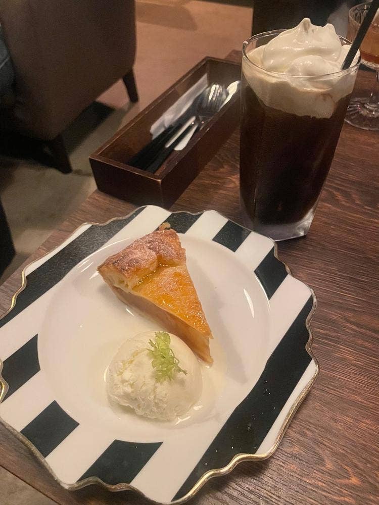 NINE CAFE
