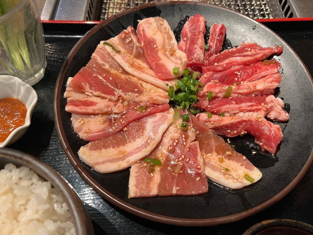 炭火焼肉 七輪房 大間木店