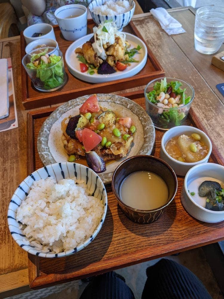カフェダブル