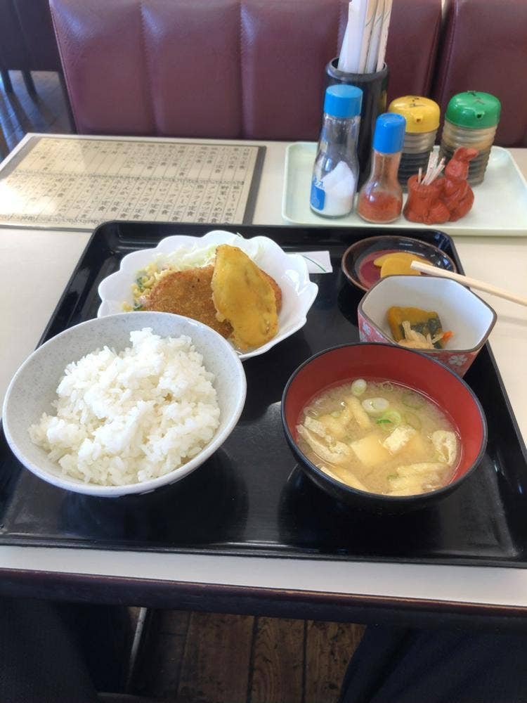 定食屋 浜屋