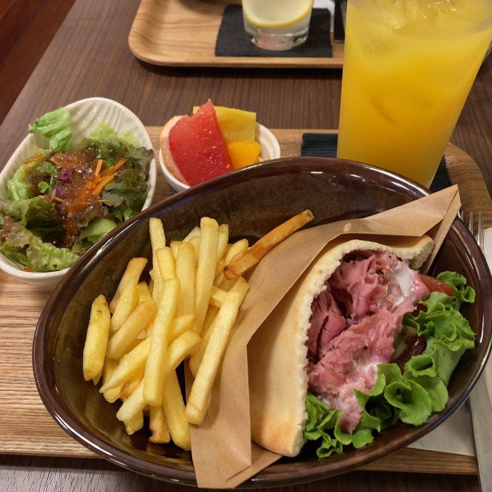 カフェテラス レガーロ