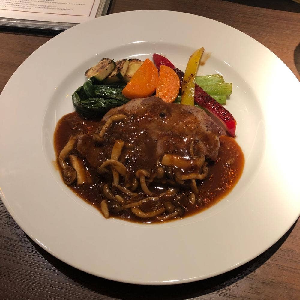 Restaurant Bar AMUSEMENT