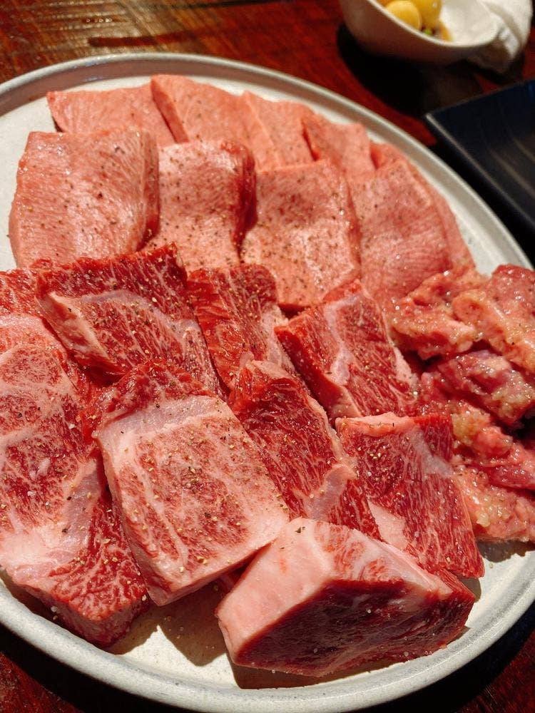 炭焼ホルモン えいた