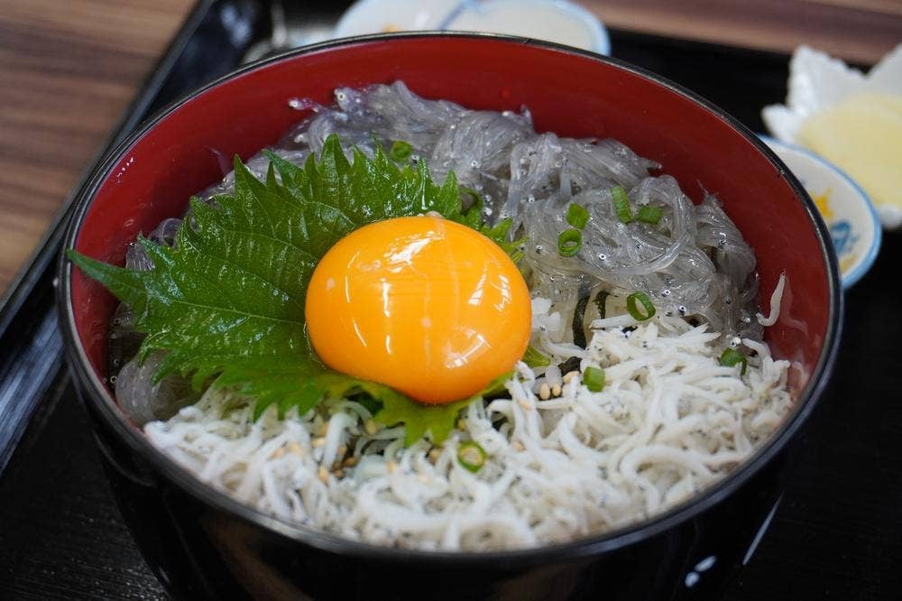 東家