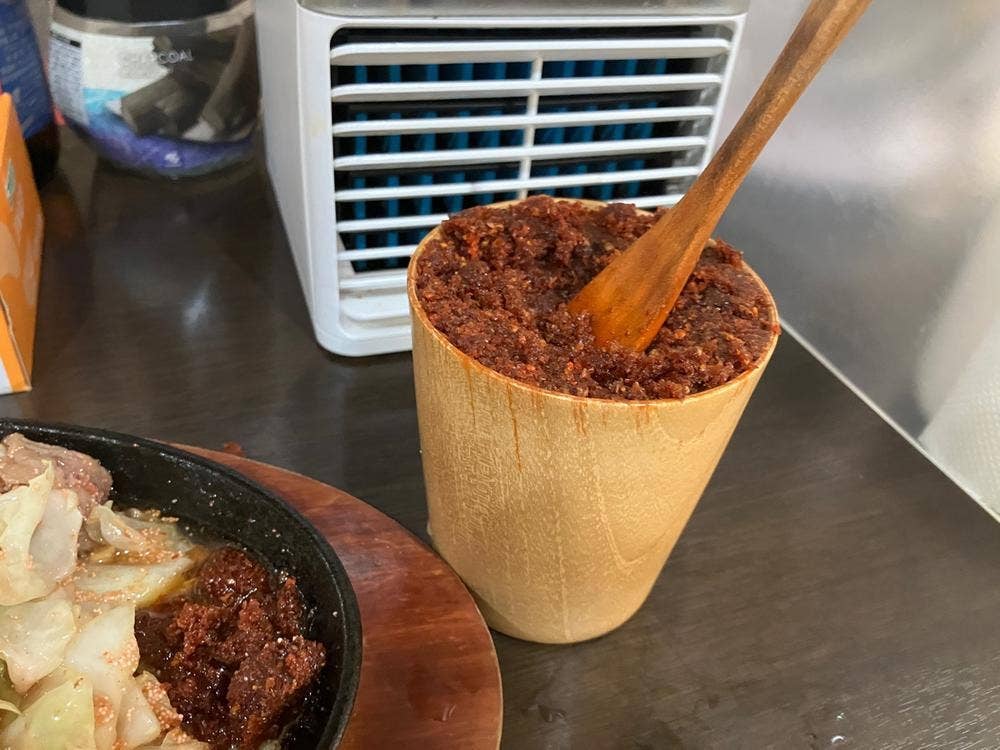 博多鉄板焼肉 まんぷく亭