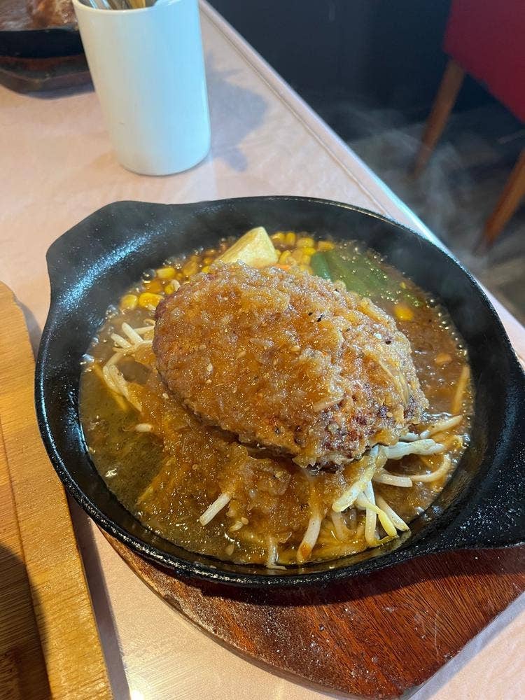 手作りハンバーグ くれよん