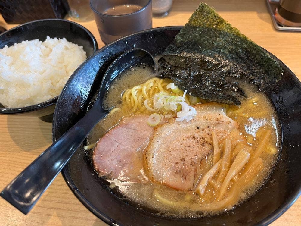 麺屋辰巳 金沢文庫すずらん通り店